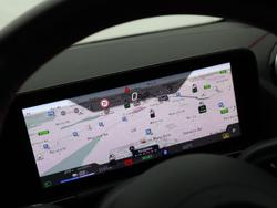 MERCEDES-BENZ Eqa Photo 4
