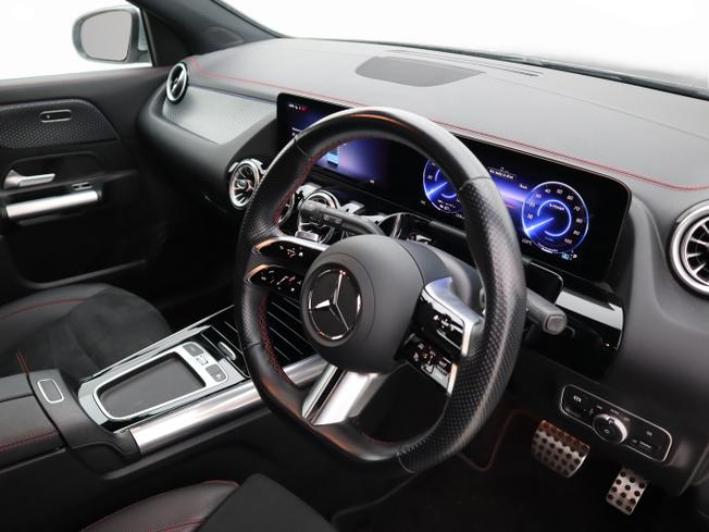 MERCEDES-BENZ Eqa Photo 12