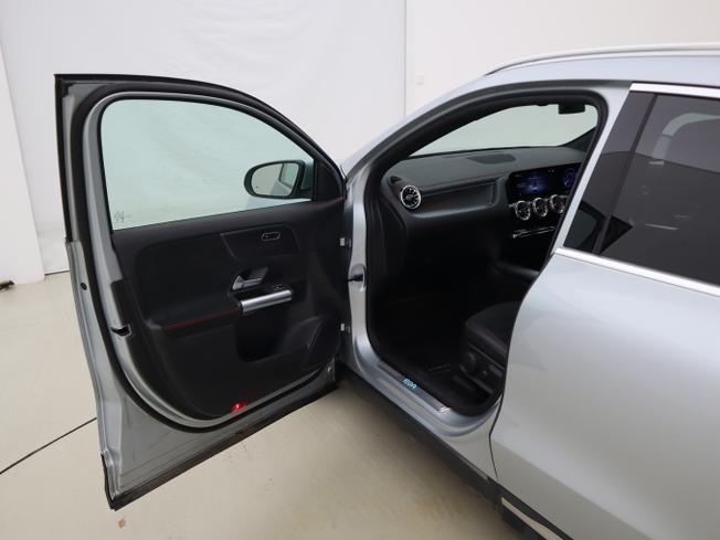 MERCEDES-BENZ Eqa Photo 21