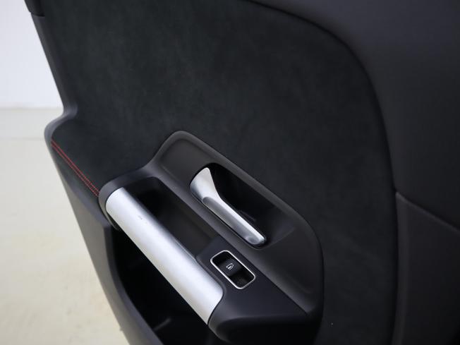 MERCEDES-BENZ Eqa Photo 22