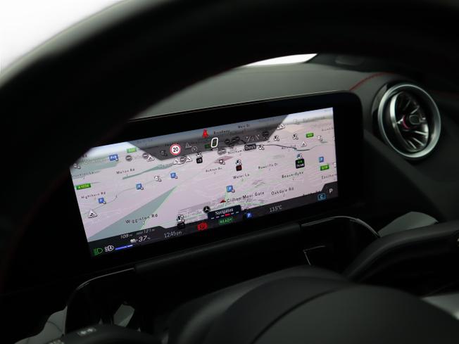 MERCEDES-BENZ Eqa Photo 35