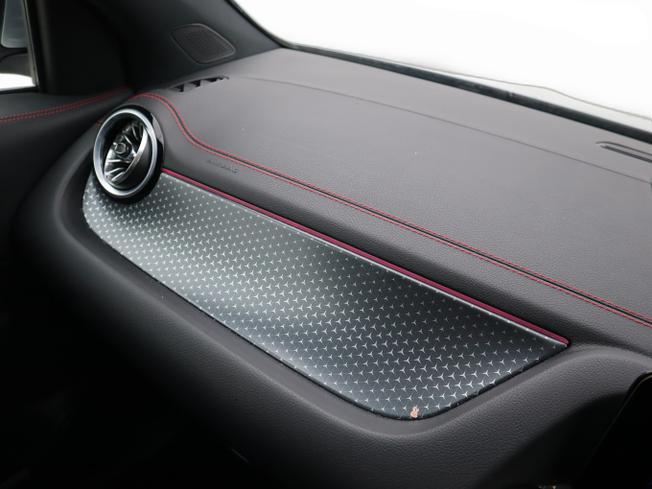 MERCEDES-BENZ Eqa Photo 37