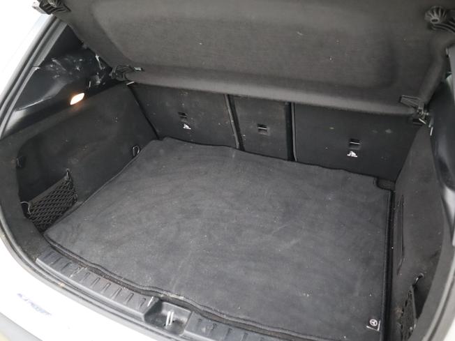 MERCEDES-BENZ Eqa Photo 9