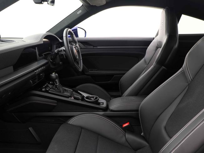 PORSCHE 911 Photo 27