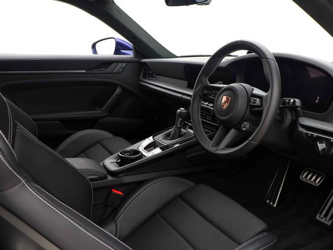 PORSCHE 911 Photo 37