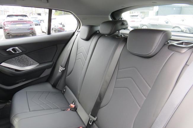 BMW 1 Series Photo 17