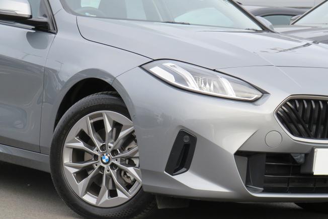 BMW 1 Series Photo 6