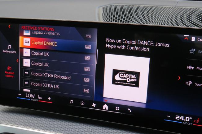 BMW I4 Photo 19