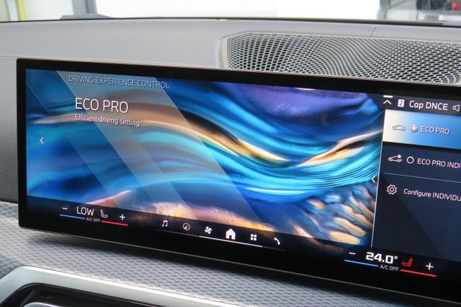 BMW I4 Photo 23