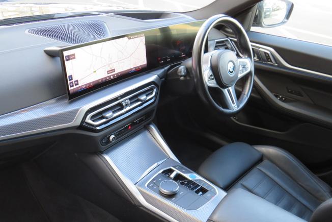 BMW I4 Photo 28