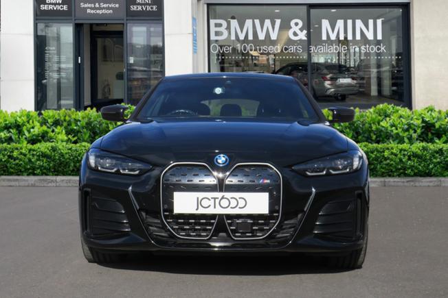 BMW I4 Photo 4