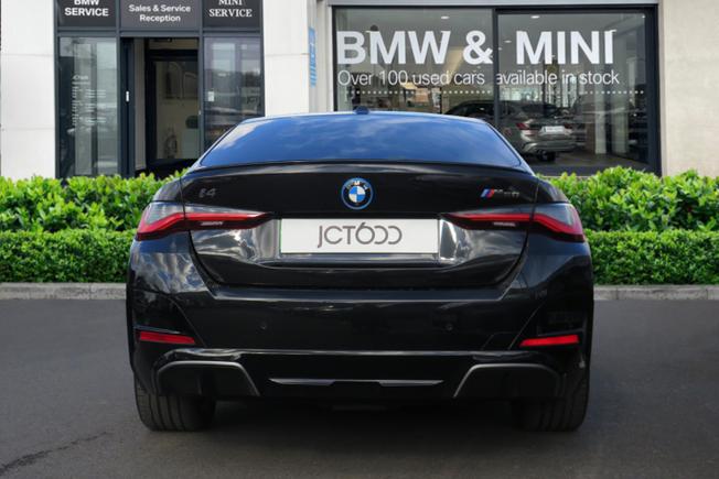 BMW I4 Photo 5