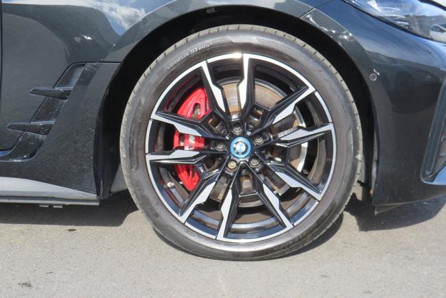 BMW I4 Photo 9