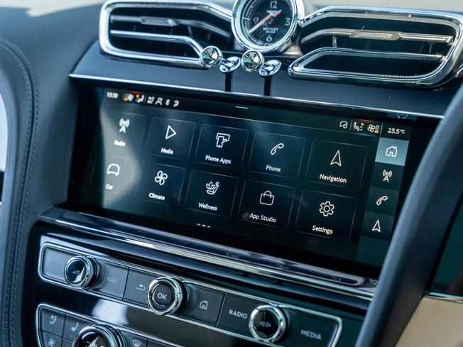 BENTLEY Bentayga Photo 10