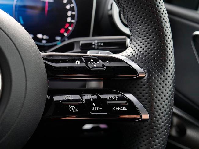 MERCEDES-BENZ Glc Photo 13