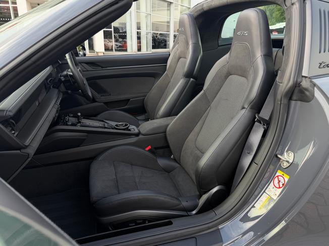 PORSCHE 911 Photo 11
