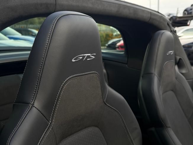 PORSCHE 911 Photo 12