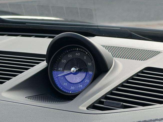 PORSCHE 911 Photo 14