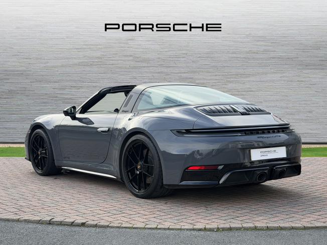 PORSCHE 911 Photo 2
