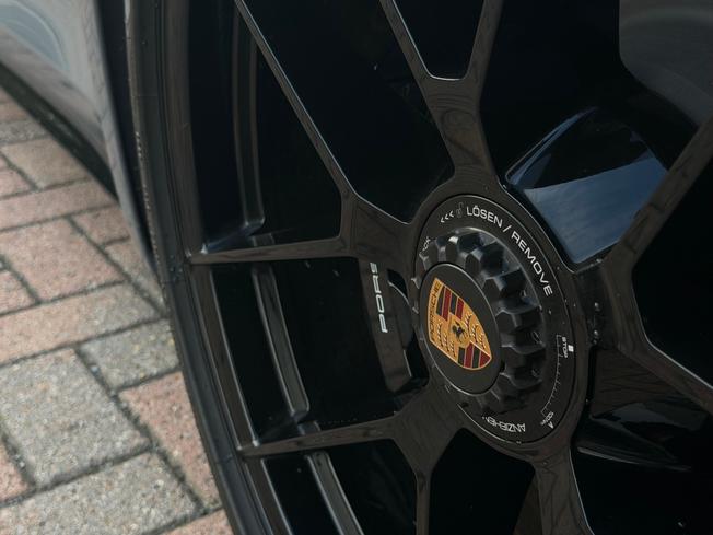 PORSCHE 911 Photo 21