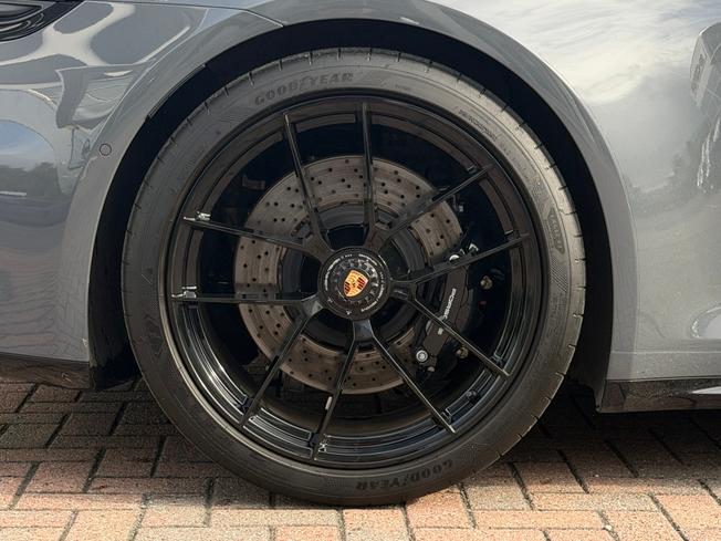 PORSCHE 911 Photo 4