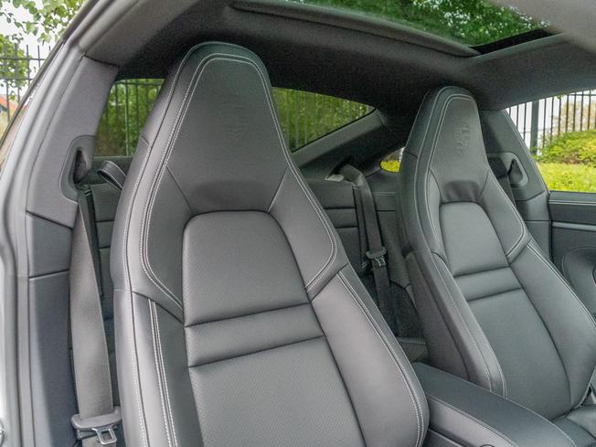 PORSCHE 911 Photo 11