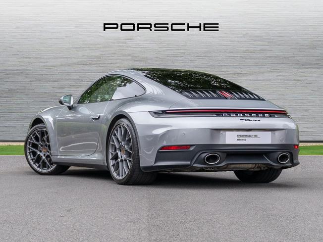 PORSCHE 911 Photo 2