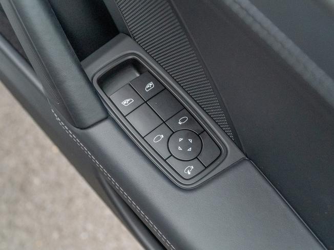 PORSCHE 911 Photo 30
