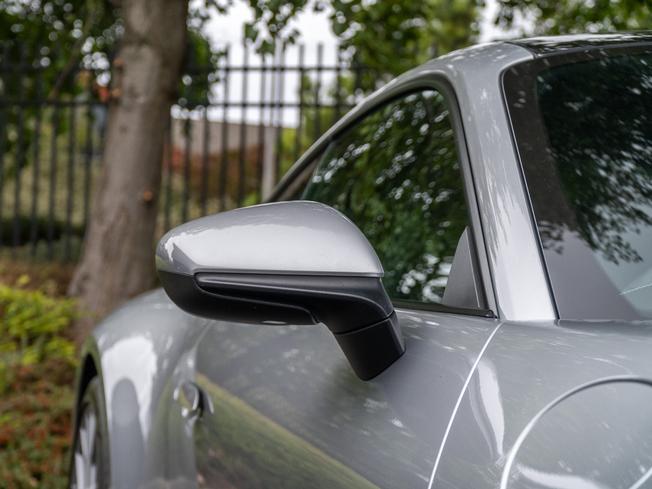 PORSCHE 911 Photo 37