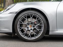 PORSCHE 911 Photo 4