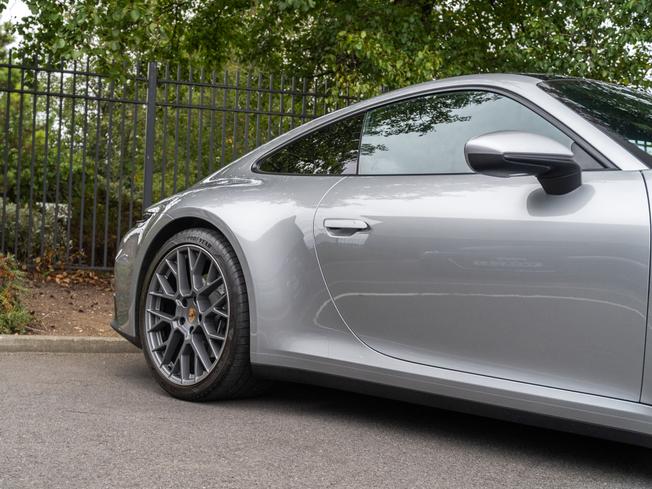 PORSCHE 911 Photo 42