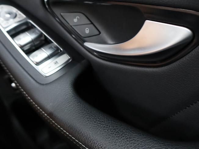 MERCEDES-BENZ Glc Photo 26