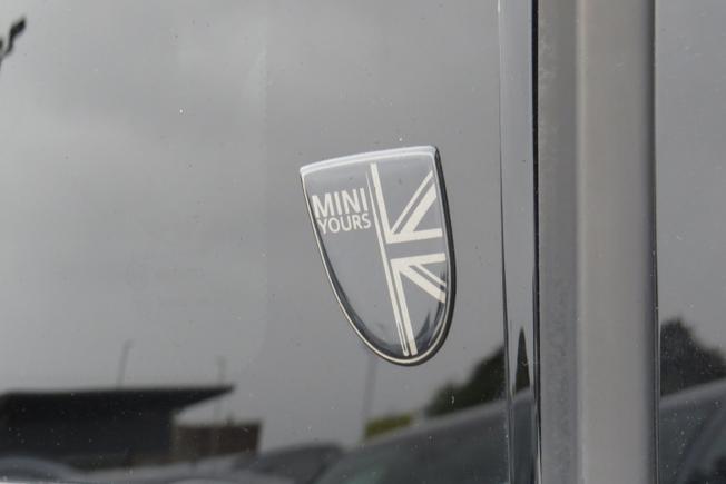 MINI Hatch Photo 11