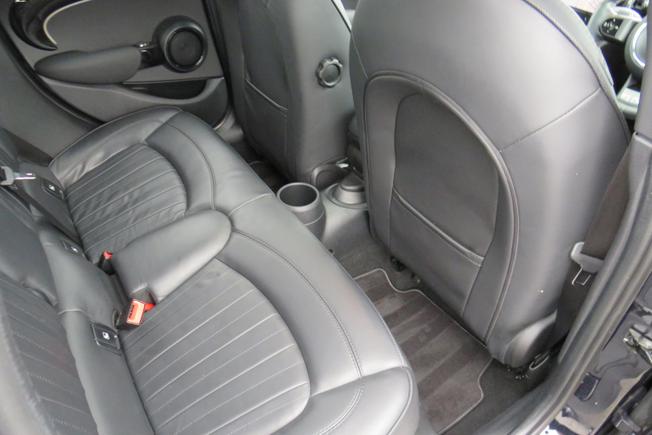 MINI Hatch Photo 21