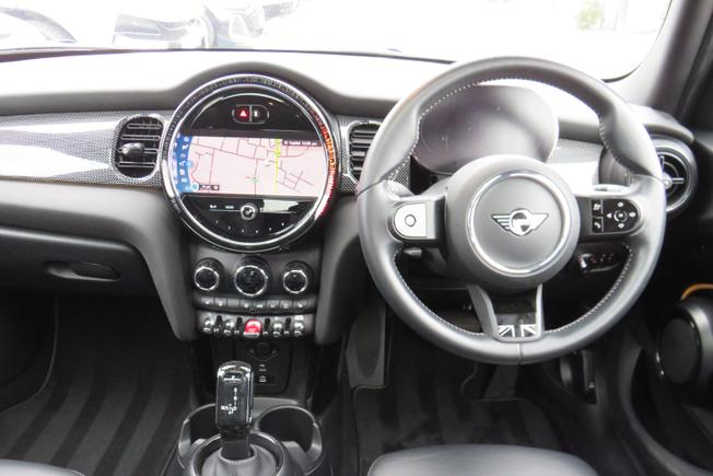 MINI Hatch Photo 22