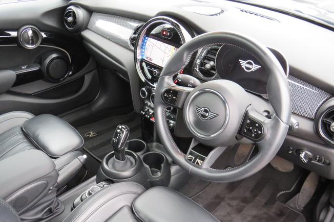 MINI Hatch Photo 23