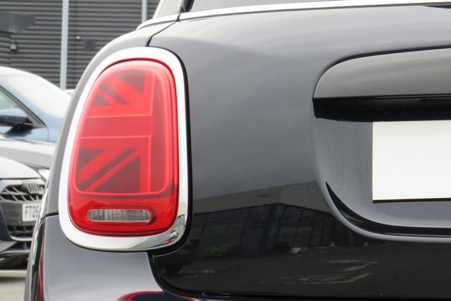 MINI Hatch Photo 26
