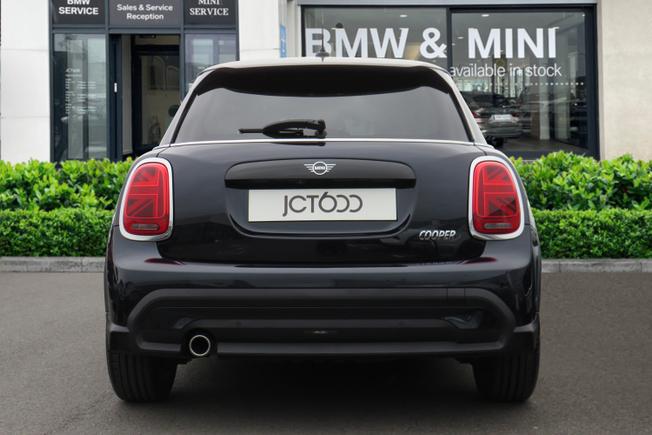 MINI Hatch Photo 5