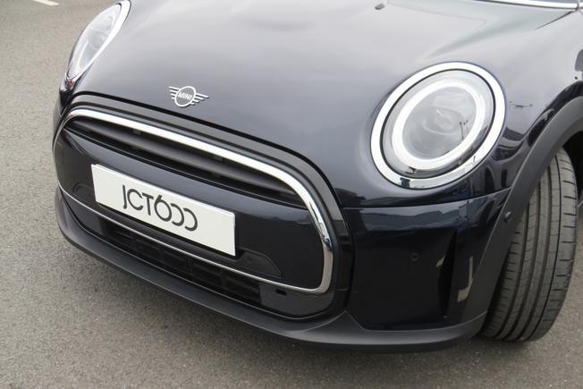 MINI Hatch Photo 8