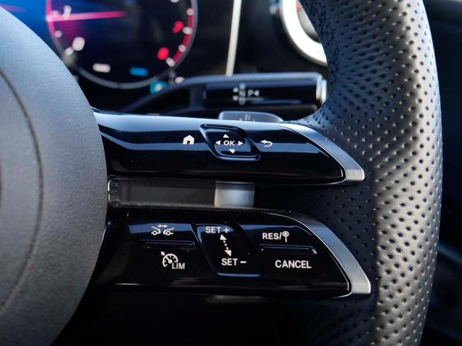 MERCEDES-BENZ Glc Photo 13