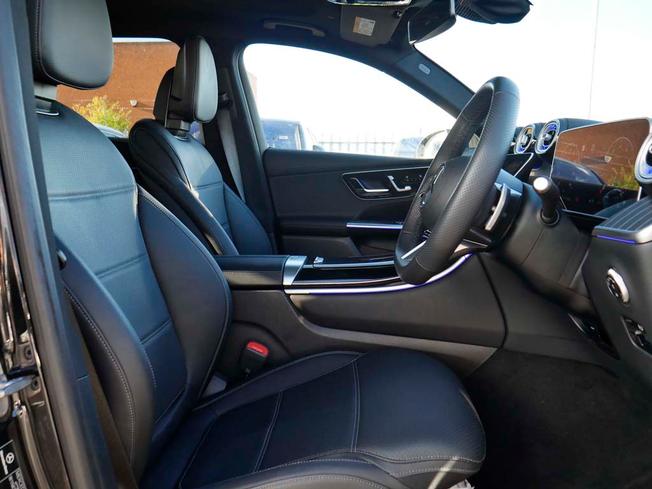 MERCEDES-BENZ Glc Photo 36