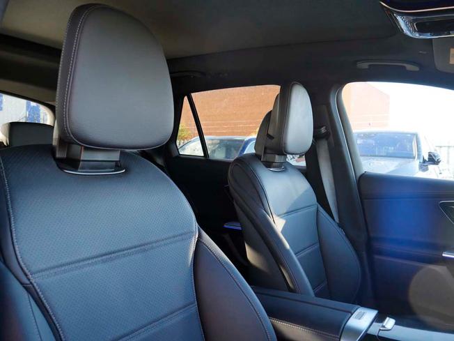 MERCEDES-BENZ Glc Photo 37