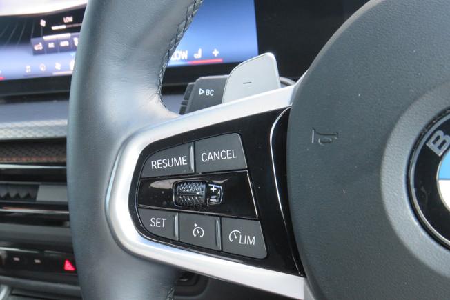 BMW 3 Series Photo 16
