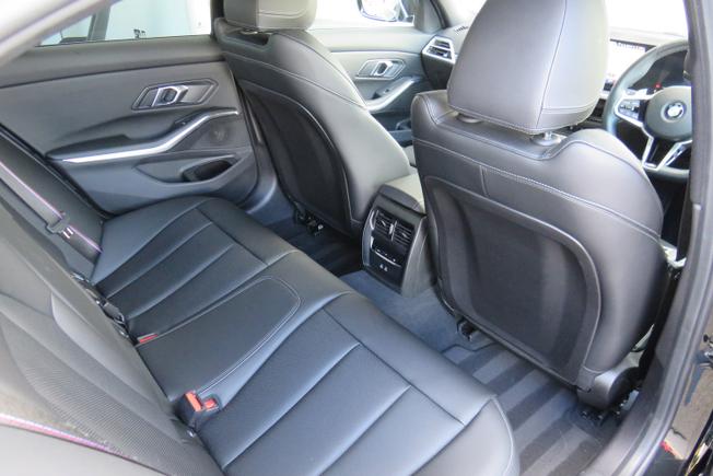 BMW 3 Series Photo 30