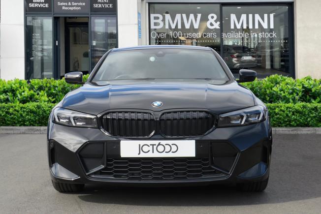 BMW 3 Series Photo 4