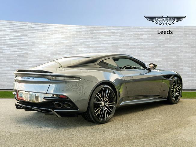 ASTON MARTIN DBS Photo 34