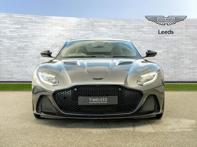 ASTON MARTIN DBS Photo 7