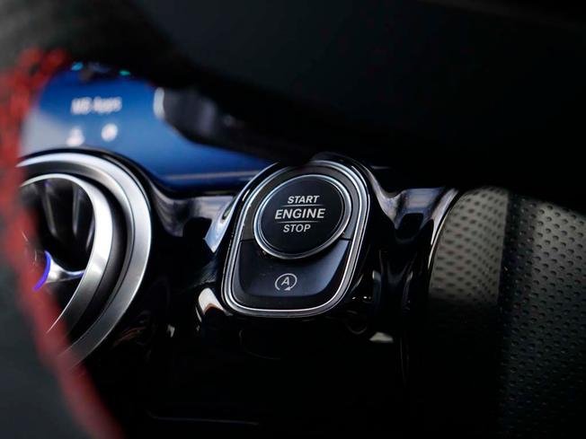 MERCEDES-BENZ A Class Photo 18