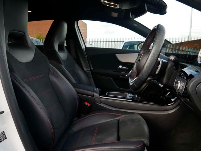MERCEDES-BENZ A Class Photo 31