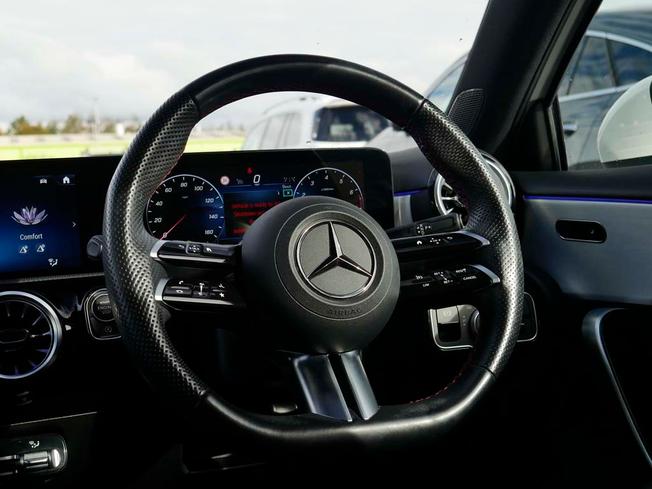 MERCEDES-BENZ A Class Photo 40